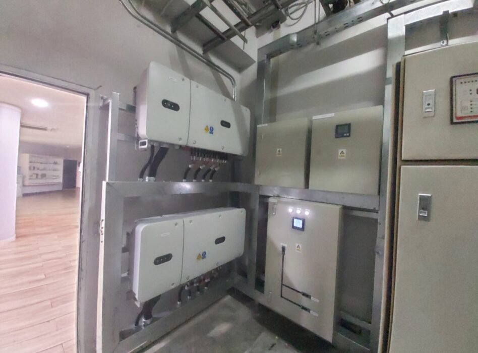 LINE_ALBUM_2722023 ความคืบหน้างาน solar ISUZU งามวงศ์วาน_230303_43