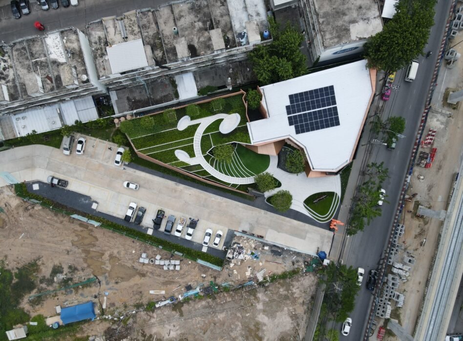 Solar Roof สำนักงานขาย ATMOZ มีนบุ โดรน (1)